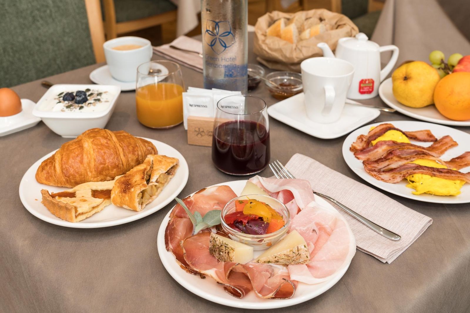 The perfect breakfast for every season — Green Hotel Genzianella