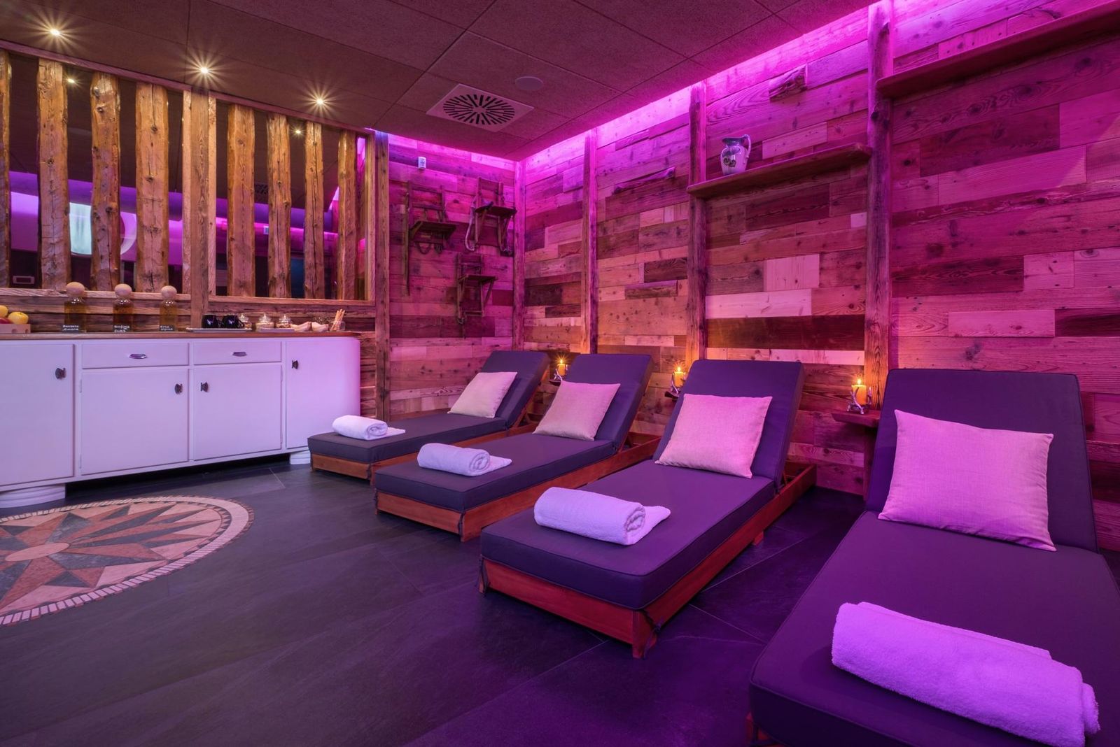 Spa, Wellness und pure Entspannung Spa, Wellness und pure Entspannung
